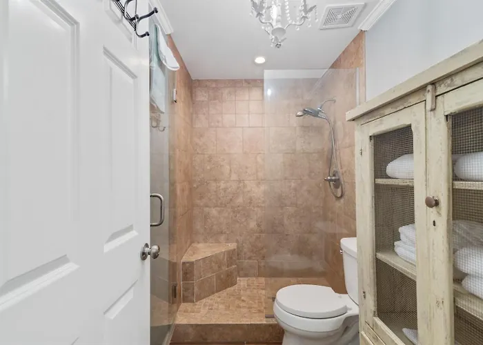 Doral 103-beachclub 1st Floor-luxury Resort-beachfront-updated-new Furniture Apartment *