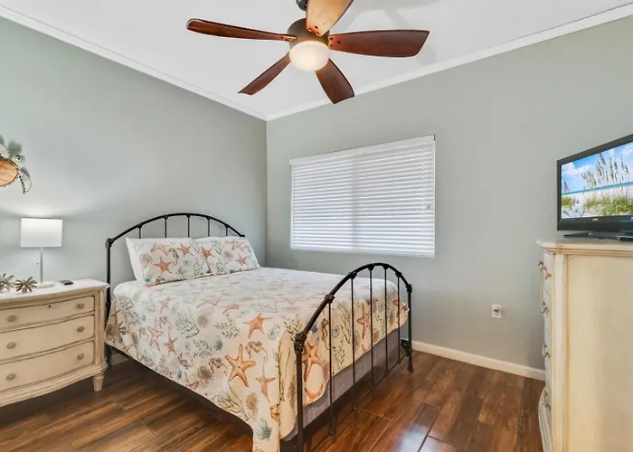 Doral 103-beachclub 1st Floor-luxury Resort-beachfront-updated-new Furniture Apartment